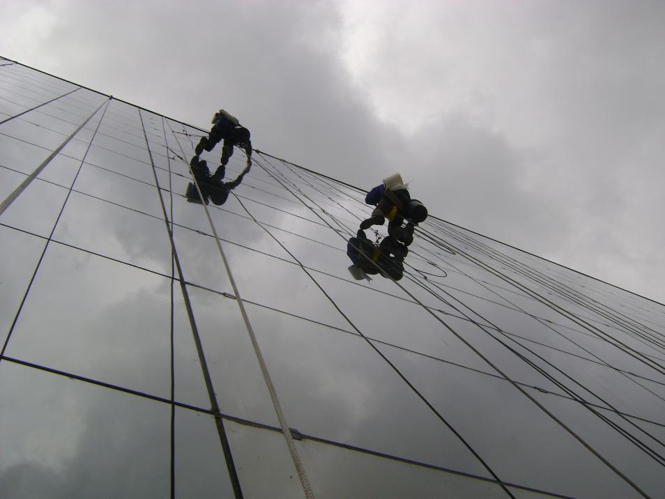 slapare geamuri si fatade.JPG